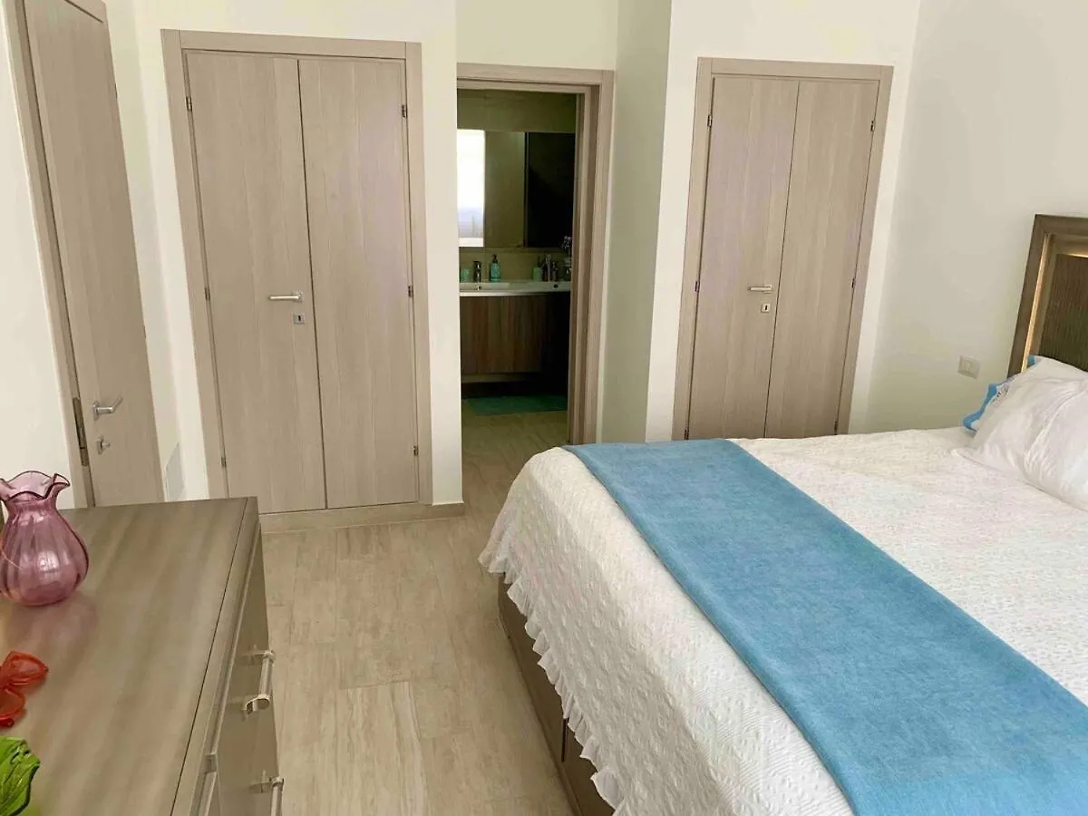 Luxurious Spacious 2-Bedroom Apartment, Steps From Beach Punta Cana Appartement